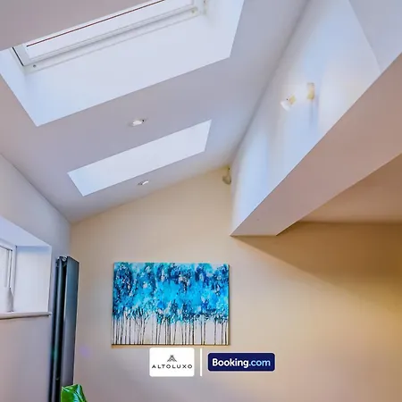 Deja Blue Luxury 3br By Altoluxo Short Lets & Serviced With Free Wifi & Parking Сasa de vacaciones
