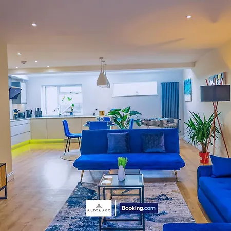 Deja Blue Luxury 3br By Altoluxo Short Lets & Serviced With Free Wifi & Parking Feriehus *