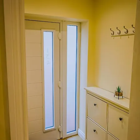 Deja Blue Luxury 3br By Altoluxo Short Lets & Serviced With Free Wifi & Parking